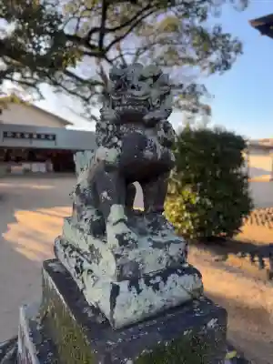 六所神社(六所宮)の{uncategorized: "未分類", other: "その他", undefined: "問題あり", building: "その他建物", grave: "お墓", sacred_gate: "鳥居", guardian: "狛犬", statue: "像", buddha: "仏像", history: "歴史", nature: "自然", garden: "庭園", animal: "動物", pagoda: "塔", temizu: "手水舎", mountain_gate: "山門・神門", sanctuary: "本殿・本堂", subordinate: "末社・摂社", art: "芸術", scenery: "景色", jizo: "地蔵", ema: "絵馬", goshuin: "御朱印", omikuji: "おみくじ", items: "授与品その他", amulet: "お守り", goshuincho: "御朱印帳", eats: "食事", festival: "お祭り", votive_dance: "神楽", shichigosan: "七五三参", wedding: "結婚式", experience: "体験その他", initially: "初詣", around: "周辺", anti_infection: "感染症対策"}