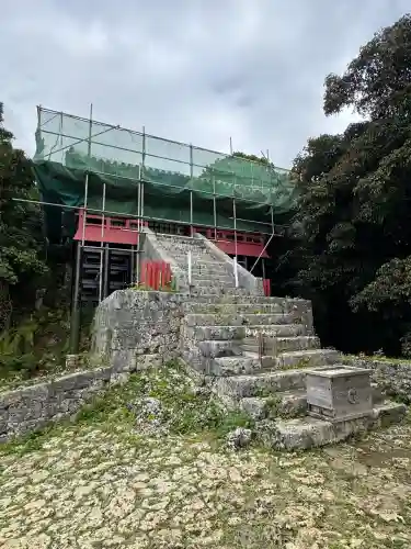 末吉宮の{uncategorized: "未分類", other: "その他", undefined: "問題あり", building: "その他建物", grave: "お墓", sacred_gate: "鳥居", guardian: "狛犬", statue: "像", buddha: "仏像", history: "歴史", nature: "自然", garden: "庭園", animal: "動物", pagoda: "塔", temizu: "手水舎", mountain_gate: "山門・神門", sanctuary: "本殿・本堂", subordinate: "末社・摂社", art: "芸術", scenery: "景色", jizo: "地蔵", ema: "絵馬", goshuin: "御朱印", omikuji: "おみくじ", items: "授与品その他", amulet: "お守り", goshuincho: "御朱印帳", eats: "食事", festival: "お祭り", votive_dance: "神楽", shichigosan: "七五三参", wedding: "結婚式", experience: "体験その他", initially: "初詣", around: "周辺", anti_infection: "感染症対策"}