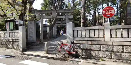 自由が丘熊野神社の鳥居