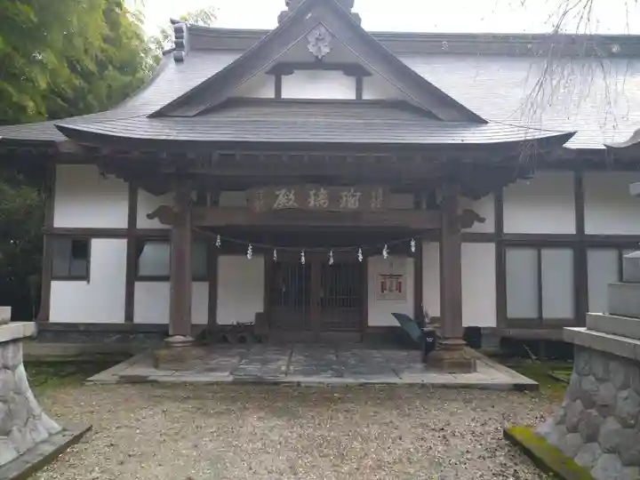 八王寺の本殿・本堂