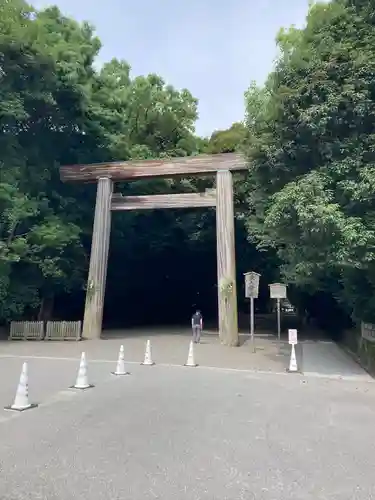 熱田神宮の鳥居