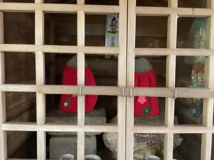 富岡地蔵・弘法大師堂の本殿・本堂