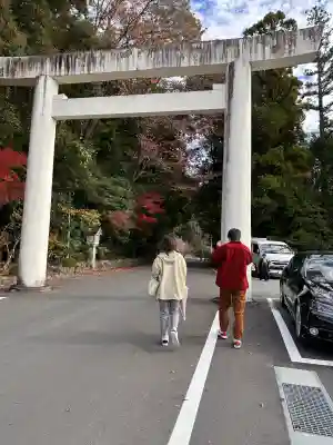 瀧原宮(皇大神宮別宮)の{uncategorized: "未分類", other: "その他", undefined: "問題あり", building: "その他建物", grave: "お墓", sacred_gate: "鳥居", guardian: "狛犬", statue: "像", buddha: "仏像", history: "歴史", nature: "自然", garden: "庭園", animal: "動物", pagoda: "塔", temizu: "手水舎", mountain_gate: "山門・神門", sanctuary: "本殿・本堂", subordinate: "末社・摂社", art: "芸術", scenery: "景色", jizo: "地蔵", ema: "絵馬", goshuin: "御朱印", omikuji: "おみくじ", items: "授与品その他", amulet: "お守り", goshuincho: "御朱印帳", eats: "食事", festival: "お祭り", votive_dance: "神楽", shichigosan: "七五三参", wedding: "結婚式", experience: "体験その他", initially: "初詣", around: "周辺", anti_infection: "感染症対策"}