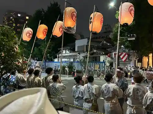 鳥越神社の{uncategorized: "未分類", other: "その他", undefined: "問題あり", building: "その他建物", grave: "お墓", sacred_gate: "鳥居", guardian: "狛犬", statue: "像", buddha: "仏像", history: "歴史", nature: "自然", garden: "庭園", animal: "動物", pagoda: "塔", temizu: "手水舎", mountain_gate: "山門・神門", sanctuary: "本殿・本堂", subordinate: "末社・摂社", art: "芸術", scenery: "景色", jizo: "地蔵", ema: "絵馬", goshuin: "御朱印", omikuji: "おみくじ", items: "授与品その他", amulet: "お守り", goshuincho: "御朱印帳", eats: "食事", festival: "お祭り", votive_dance: "神楽", shichigosan: "七五三参", wedding: "結婚式", experience: "体験その他", initially: "初詣", around: "周辺", anti_infection: "感染症対策"}
