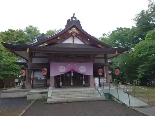 鷹栖神社の本殿