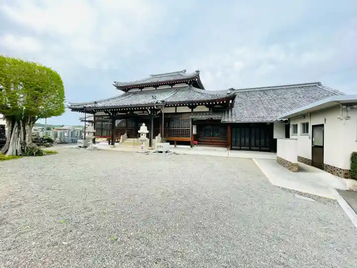 長福寺の{uncategorized: "未分類", other: "その他", undefined: "問題あり", building: "その他建物", grave: "お墓", sacred_gate: "鳥居", guardian: "狛犬", statue: "像", buddha: "仏像", history: "歴史", nature: "自然", garden: "庭園", animal: "動物", pagoda: "塔", temizu: "手水舎", mountain_gate: "山門・神門", sanctuary: "本殿・本堂", subordinate: "末社・摂社", art: "芸術", scenery: "景色", jizo: "地蔵", ema: "絵馬", goshuin: "御朱印", omikuji: "おみくじ", items: "授与品その他", amulet: "お守り", goshuincho: "御朱印帳", eats: "食事", festival: "お祭り", votive_dance: "神楽", shichigosan: "七五三参", wedding: "結婚式", experience: "体験その他", initially: "初詣", around: "周辺", anti_infection: "感染症対策"}