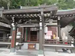 門戸厄神東光寺の本殿