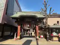 とげぬき地蔵尊 高岩寺の{uncategorized: "未分類", other: "その他", undefined: "問題あり", building: "その他建物", grave: "お墓", sacred_gate: "鳥居", guardian: "狛犬", statue: "像", buddha: "仏像", history: "歴史", nature: "自然", garden: "庭園", animal: "動物", pagoda: "塔", temizu: "手水舎", mountain_gate: "山門・神門", sanctuary: "本殿・本堂", subordinate: "末社・摂社", art: "芸術", scenery: "景色", jizo: "地蔵", ema: "絵馬", goshuin: "御朱印", omikuji: "おみくじ", items: "授与品その他", amulet: "お守り", goshuincho: "御朱印帳", eats: "食事", festival: "お祭り", votive_dance: "神楽", shichigosan: "七五三参", wedding: "結婚式", experience: "体験その他", initially: "初詣", around: "周辺", anti_infection: "感染症対策"}