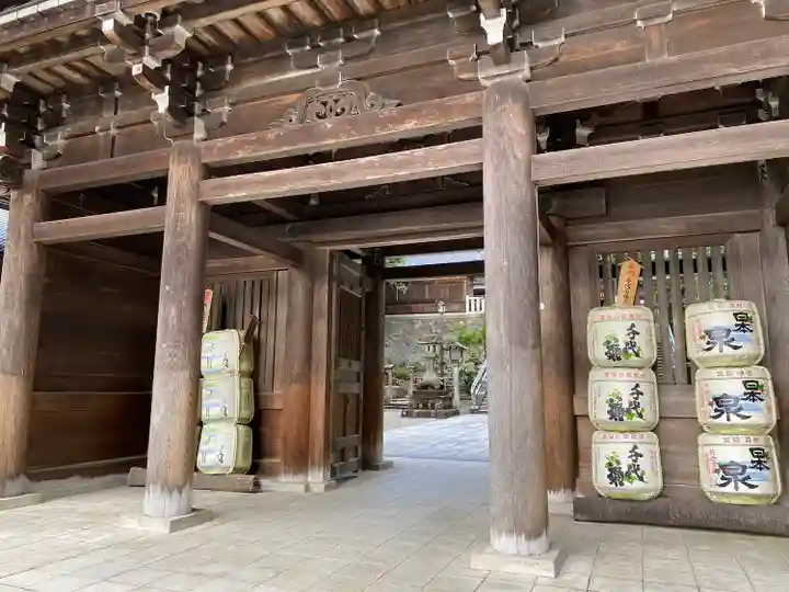 伊奈波神社の山門・神門