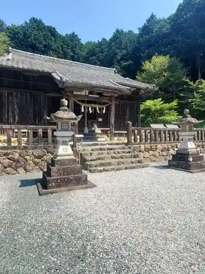 蜂前神社の本殿