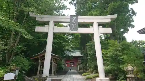 富士山東口本宮 冨士浅間神社の鳥居