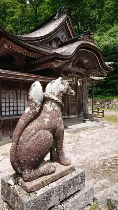 下山神社の狛犬