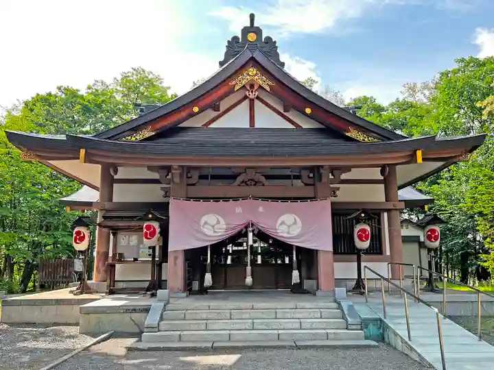鷹栖神社の本殿・本堂