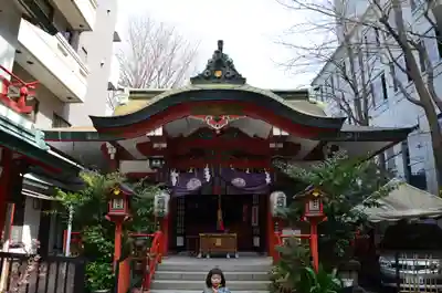 三崎稲荷神社の本殿・本堂