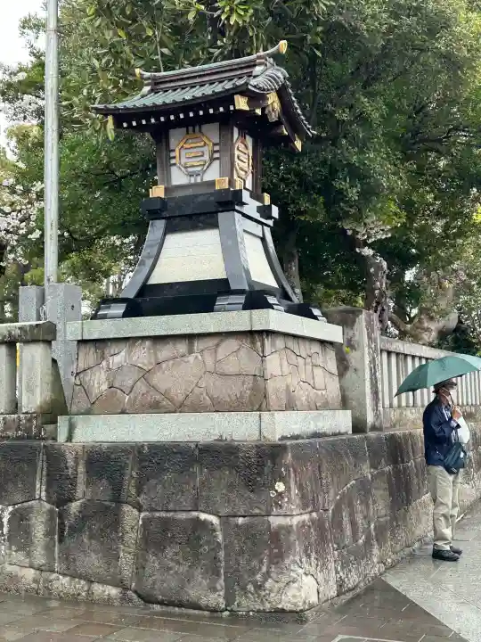 三嶋大社の{uncategorized: "未分類", other: "その他", undefined: "問題あり", building: "その他建物", grave: "お墓", sacred_gate: "鳥居", guardian: "狛犬", statue: "像", buddha: "仏像", history: "歴史", nature: "自然", garden: "庭園", animal: "動物", pagoda: "塔", temizu: "手水舎", mountain_gate: "山門・神門", sanctuary: "本殿・本堂", subordinate: "末社・摂社", art: "芸術", scenery: "景色", jizo: "地蔵", ema: "絵馬", goshuin: "御朱印", omikuji: "おみくじ", items: "授与品その他", amulet: "お守り", goshuincho: "御朱印帳", eats: "食事", festival: "お祭り", votive_dance: "神楽", shichigosan: "七五三参", wedding: "結婚式", experience: "体験その他", initially: "初詣", around: "周辺", anti_infection: "感染症対策"}