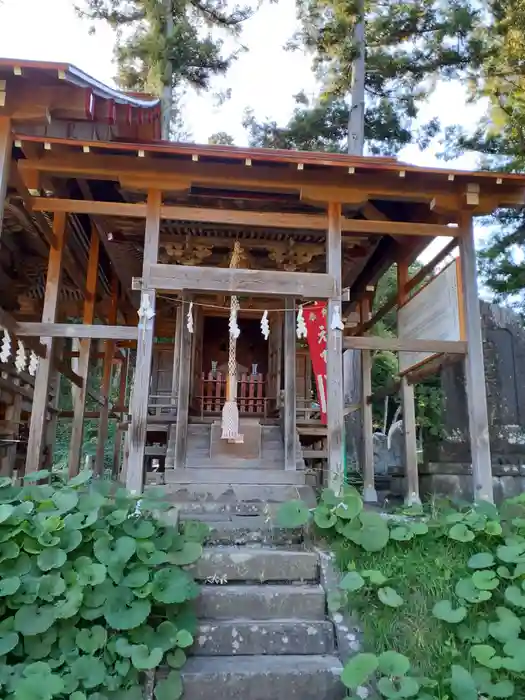 稲荷神社の本殿