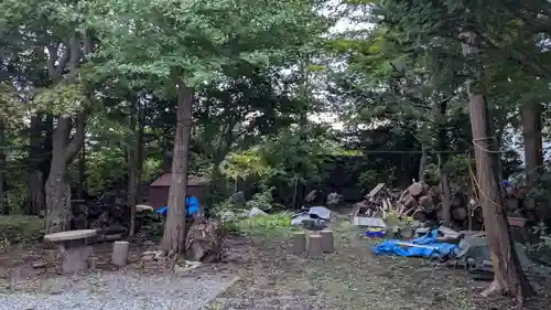 南豪神社の庭園