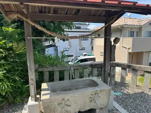 湊神社の手水舎