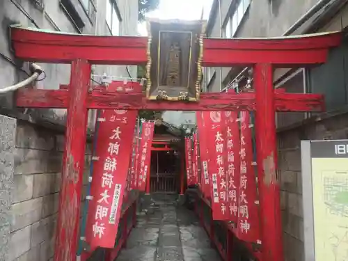 太郎稲荷神社の鳥居