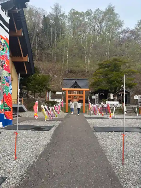 浦幌神社・乳神神社の{uncategorized: "未分類", other: "その他", undefined: "問題あり", building: "その他建物", grave: "お墓", sacred_gate: "鳥居", guardian: "狛犬", statue: "像", buddha: "仏像", history: "歴史", nature: "自然", garden: "庭園", animal: "動物", pagoda: "塔", temizu: "手水舎", mountain_gate: "山門・神門", sanctuary: "本殿・本堂", subordinate: "末社・摂社", art: "芸術", scenery: "景色", jizo: "地蔵", ema: "絵馬", goshuin: "御朱印", omikuji: "おみくじ", items: "授与品その他", amulet: "お守り", goshuincho: "御朱印帳", eats: "食事", festival: "お祭り", votive_dance: "神楽", shichigosan: "七五三参", wedding: "結婚式", experience: "体験その他", initially: "初詣", around: "周辺", anti_infection: "感染症対策"}
