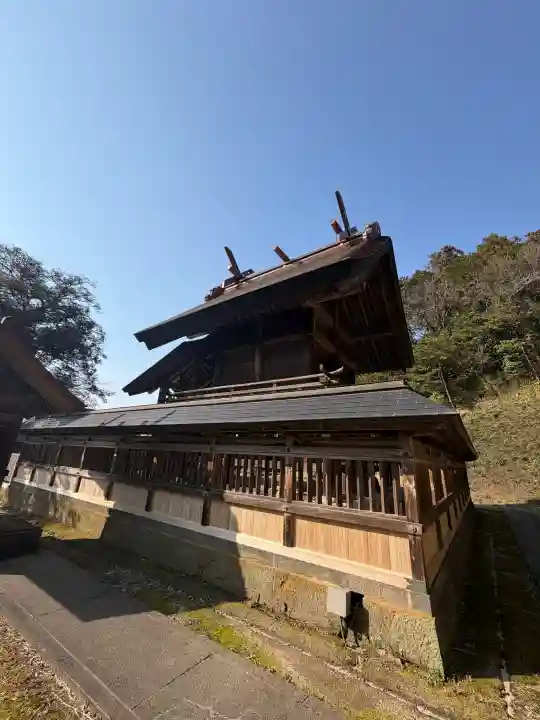 揖夜神社の{uncategorized: "未分類", other: "その他", undefined: "問題あり", building: "その他建物", grave: "お墓", sacred_gate: "鳥居", guardian: "狛犬", statue: "像", buddha: "仏像", history: "歴史", nature: "自然", garden: "庭園", animal: "動物", pagoda: "塔", temizu: "手水舎", mountain_gate: "山門・神門", sanctuary: "本殿・本堂", subordinate: "末社・摂社", art: "芸術", scenery: "景色", jizo: "地蔵", ema: "絵馬", goshuin: "御朱印", omikuji: "おみくじ", items: "授与品その他", amulet: "お守り", goshuincho: "御朱印帳", eats: "食事", festival: "お祭り", votive_dance: "神楽", shichigosan: "七五三参", wedding: "結婚式", experience: "体験その他", initially: "初詣", around: "周辺", anti_infection: "感染症対策"}
