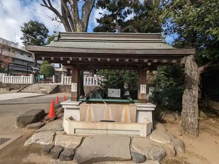 桐ヶ谷氷川神社の手水舎