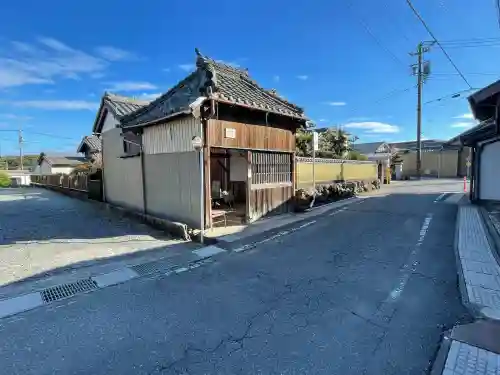 弘法井戸の{uncategorized: "未分類", other: "その他", undefined: "問題あり", building: "その他建物", grave: "お墓", sacred_gate: "鳥居", guardian: "狛犬", statue: "像", buddha: "仏像", history: "歴史", nature: "自然", garden: "庭園", animal: "動物", pagoda: "塔", temizu: "手水舎", mountain_gate: "山門・神門", sanctuary: "本殿・本堂", subordinate: "末社・摂社", art: "芸術", scenery: "景色", jizo: "地蔵", ema: "絵馬", goshuin: "御朱印", omikuji: "おみくじ", items: "授与品その他", amulet: "お守り", goshuincho: "御朱印帳", eats: "食事", festival: "お祭り", votive_dance: "神楽", shichigosan: "七五三参", wedding: "結婚式", experience: "体験その他", initially: "初詣", around: "周辺", anti_infection: "感染症対策"}