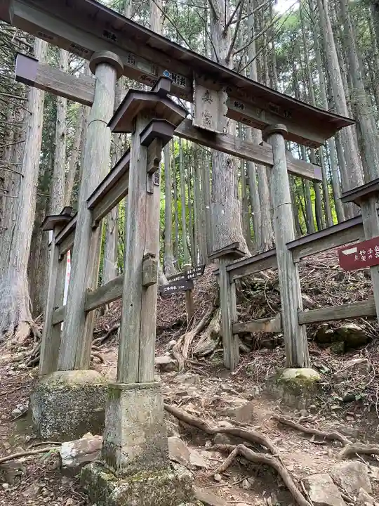 三峯神社奥宮(埼玉県)
