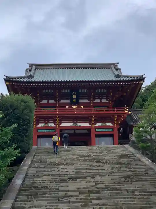 鶴岡八幡宮の山門・神門