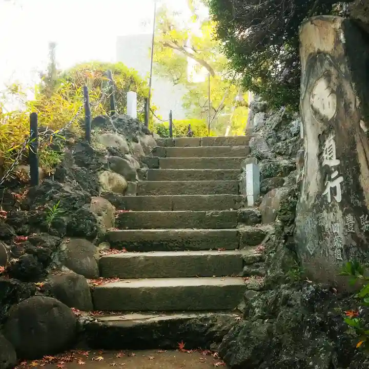 品川神社の周辺