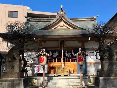 穏田神社の本殿