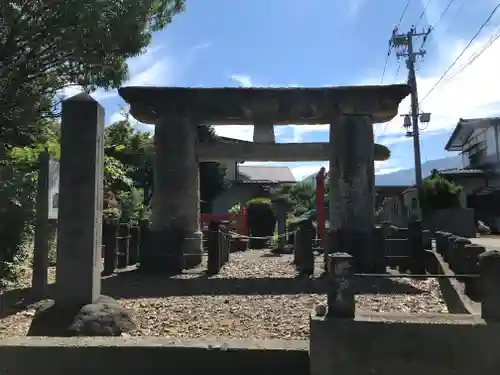 鳥居稲荷神社の鳥居