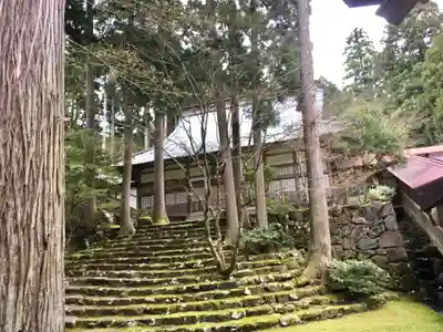 吉峰寺の本殿・本堂