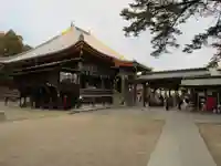 中山寺の本殿・本堂