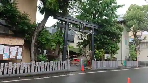 菊名神社の鳥居