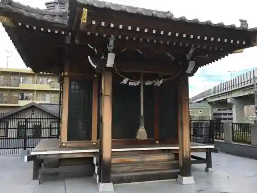 諏訪神社の本殿・本堂