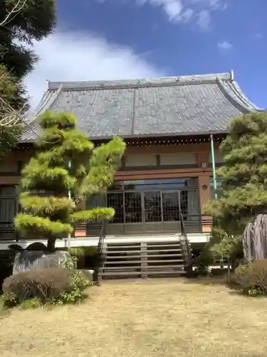 万尺寺の本殿・本堂