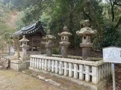 林田八幡神社の{uncategorized: "未分類", other: "その他", undefined: "問題あり", building: "その他建物", grave: "お墓", sacred_gate: "鳥居", guardian: "狛犬", statue: "像", buddha: "仏像", history: "歴史", nature: "自然", garden: "庭園", animal: "動物", pagoda: "塔", temizu: "手水舎", mountain_gate: "山門・神門", sanctuary: "本殿・本堂", subordinate: "末社・摂社", art: "芸術", scenery: "景色", jizo: "地蔵", ema: "絵馬", goshuin: "御朱印", omikuji: "おみくじ", items: "授与品その他", amulet: "お守り", goshuincho: "御朱印帳", eats: "食事", festival: "お祭り", votive_dance: "神楽", shichigosan: "七五三参", wedding: "結婚式", experience: "体験その他", initially: "初詣", around: "周辺", anti_infection: "感染症対策"}