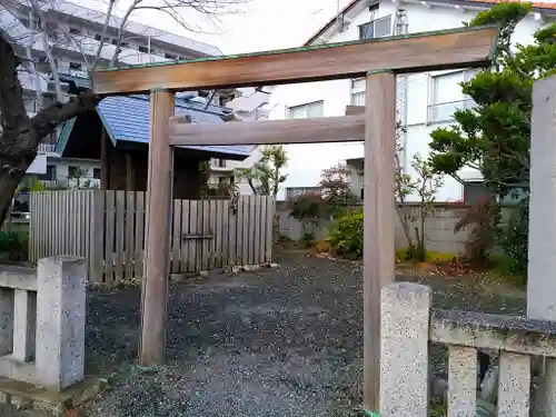 青衾神社（熱田神宮摂社）の鳥居