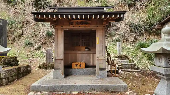 霊山神社の末社・摂社