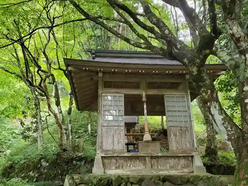 観明院の末社・摂社