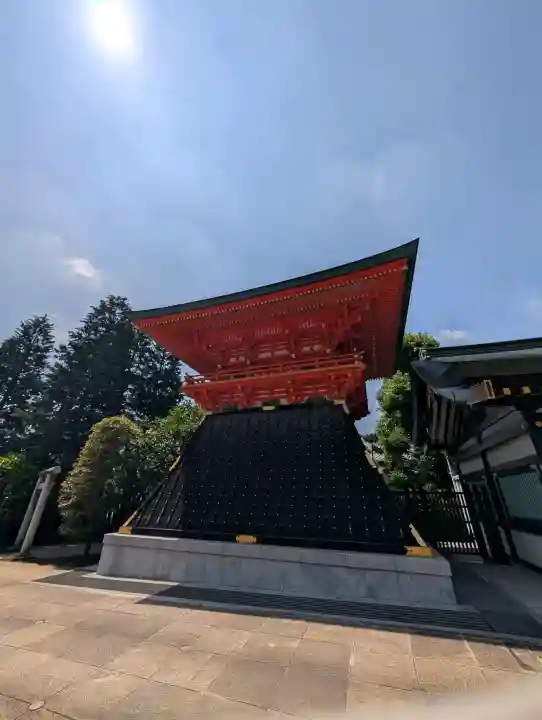 穴八幡宮の{uncategorized: "未分類", other: "その他", undefined: "問題あり", building: "その他建物", grave: "お墓", sacred_gate: "鳥居", guardian: "狛犬", statue: "像", buddha: "仏像", history: "歴史", nature: "自然", garden: "庭園", animal: "動物", pagoda: "塔", temizu: "手水舎", mountain_gate: "山門・神門", sanctuary: "本殿・本堂", subordinate: "末社・摂社", art: "芸術", scenery: "景色", jizo: "地蔵", ema: "絵馬", goshuin: "御朱印", omikuji: "おみくじ", items: "授与品その他", amulet: "お守り", goshuincho: "御朱印帳", eats: "食事", festival: "お祭り", votive_dance: "神楽", shichigosan: "七五三参", wedding: "結婚式", experience: "体験その他", initially: "初詣", around: "周辺", anti_infection: "感染症対策"}