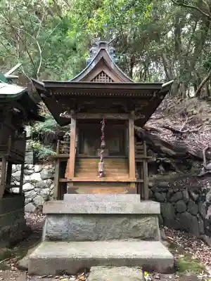 住吉神社の{uncategorized: "未分類", other: "その他", undefined: "問題あり", building: "その他建物", grave: "お墓", sacred_gate: "鳥居", guardian: "狛犬", statue: "像", buddha: "仏像", history: "歴史", nature: "自然", garden: "庭園", animal: "動物", pagoda: "塔", temizu: "手水舎", mountain_gate: "山門・神門", sanctuary: "本殿・本堂", subordinate: "末社・摂社", art: "芸術", scenery: "景色", jizo: "地蔵", ema: "絵馬", goshuin: "御朱印", omikuji: "おみくじ", items: "授与品その他", amulet: "お守り", goshuincho: "御朱印帳", eats: "食事", festival: "お祭り", votive_dance: "神楽", shichigosan: "七五三参", wedding: "結婚式", experience: "体験その他", initially: "初詣", around: "周辺", anti_infection: "感染症対策"}