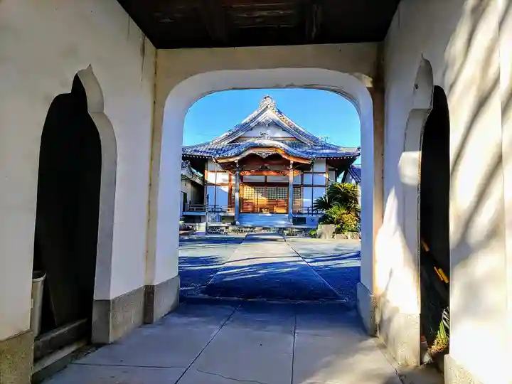 観音寺の本殿・本堂