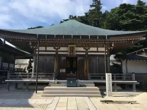 忉利天上寺の本殿・本堂