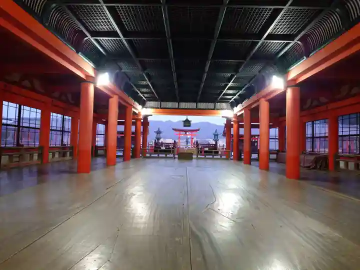 厳島神社(広島県)