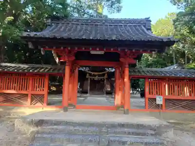 大岡白山神社の山門・神門