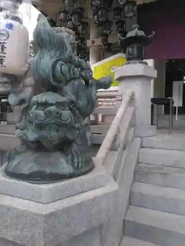 難波八阪神社の狛犬