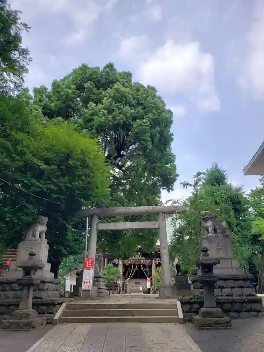 諏訪神社の鳥居
