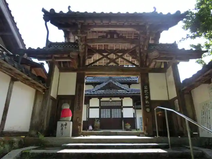 観音寺の山門・神門